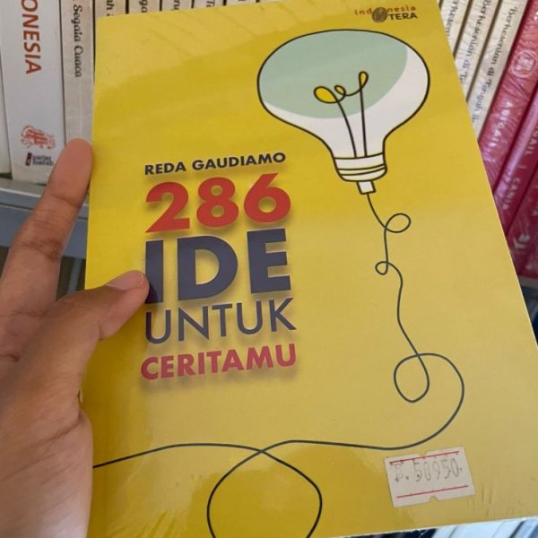 Sampul buku 286 IDE UNTUK CERITAMU Karya Reda Gaudiamo