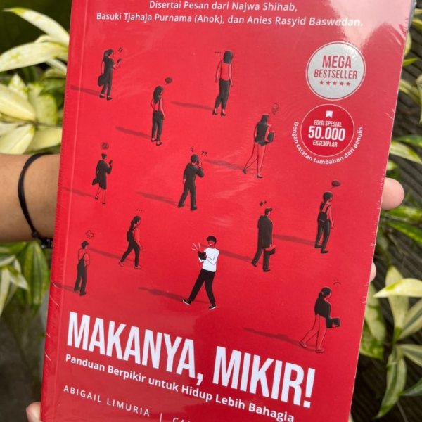Sampul buku MAKANYA MIKIR! Abigail Cania