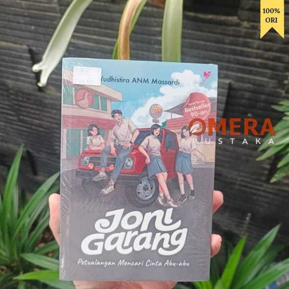 Sampul buku Joni garang petualang mencari cinta abu-abu